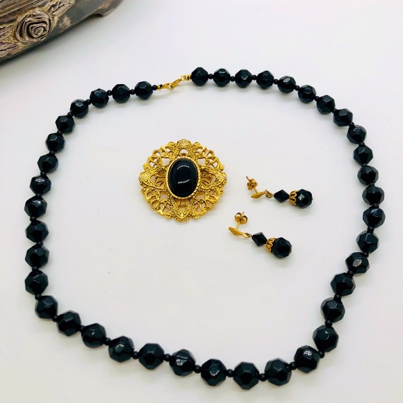 Vintage Black Jewelry Necklace Brooch Earrings 🖤 - Picture 8 of 8